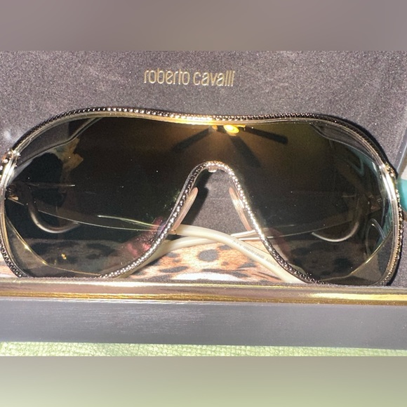 Roberto Cavalli Sunglasses - Picture 6 of 10